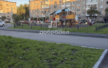 Первоуральск, ул. Комсомольская,10