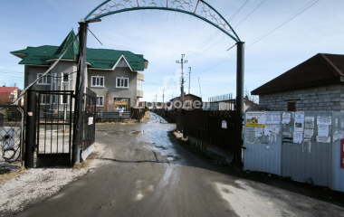 Среднеуральск, проезд. Полевой,1