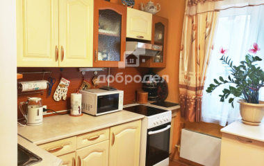 Екатеринбург, ул. Учителей,16 Г