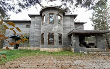 Екатеринбург, Рассоха ЮГ ул. Светлая 4