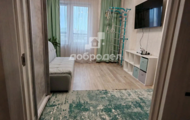 Екатеринбург, ул. Анатолия Мехренцева,38