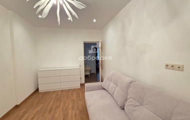 Екатеринбург, ул. Адмирала Ушакова,4