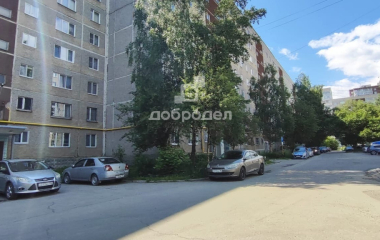 Екатеринбург, б-р. Сиреневый,21