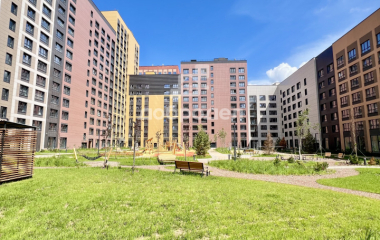 Екатеринбург, б-р. Золотистый,19
